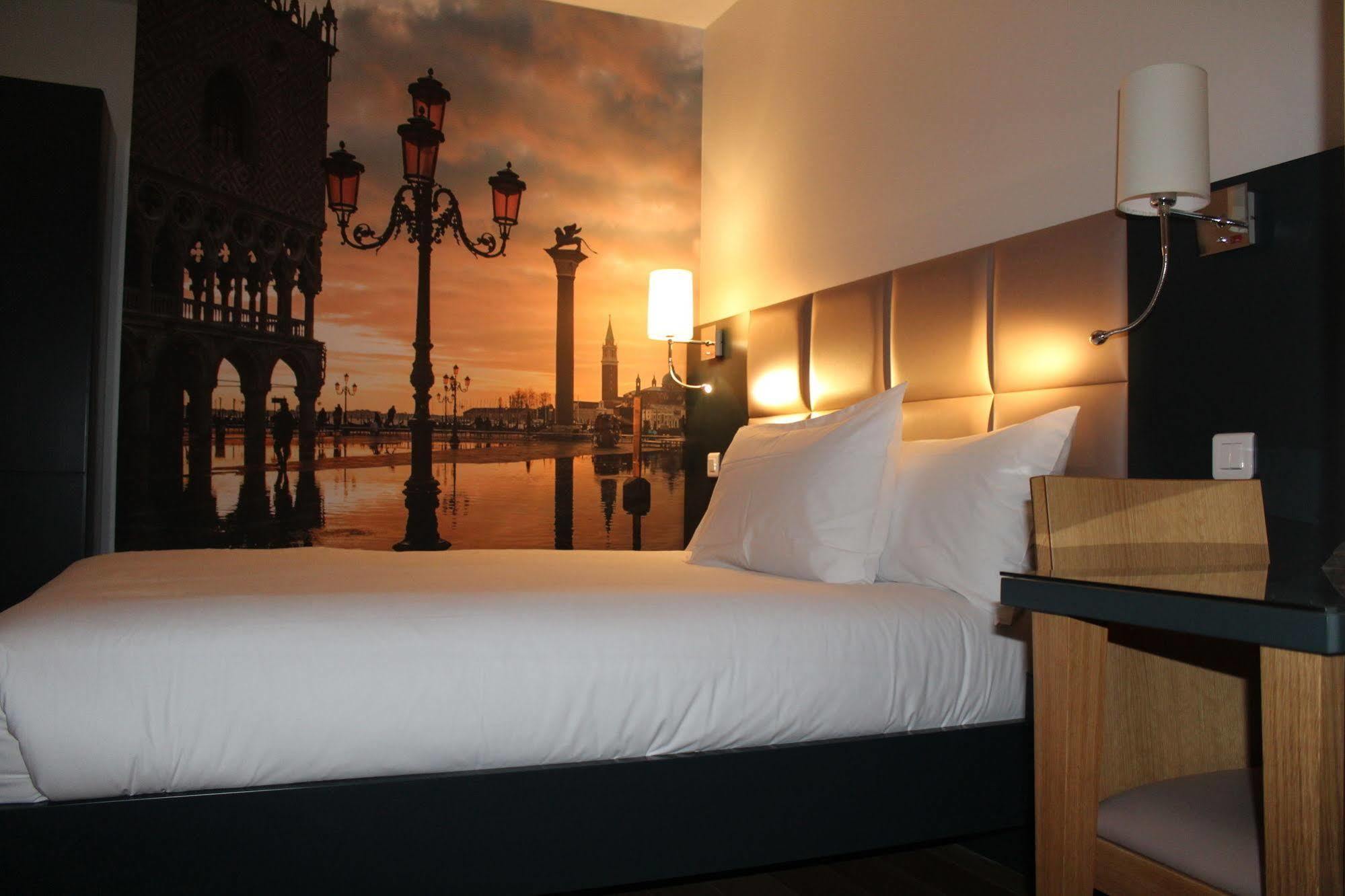 Hotel Jenner Paris Eksteriør billede